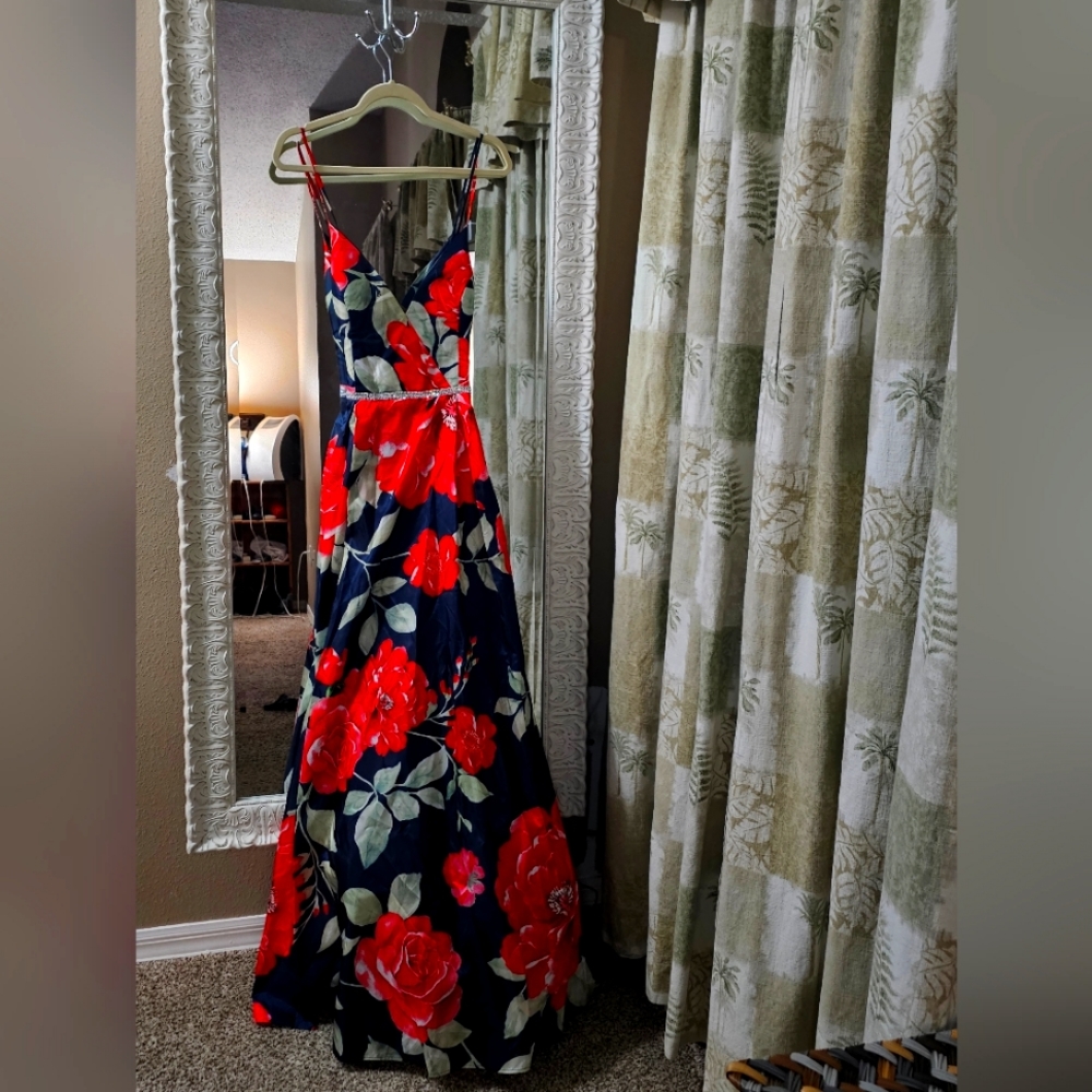 Soieblu navy blue with red flowers. Size large